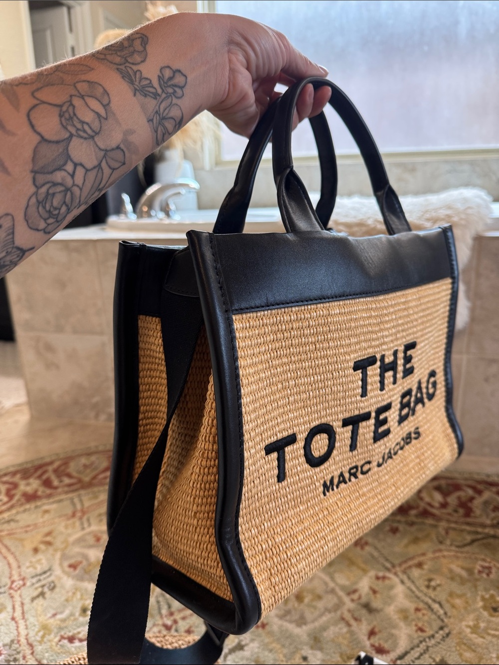 Marc Jacobs Straw Tote Bag with Black Trim and Logo - Picture 6 of 6